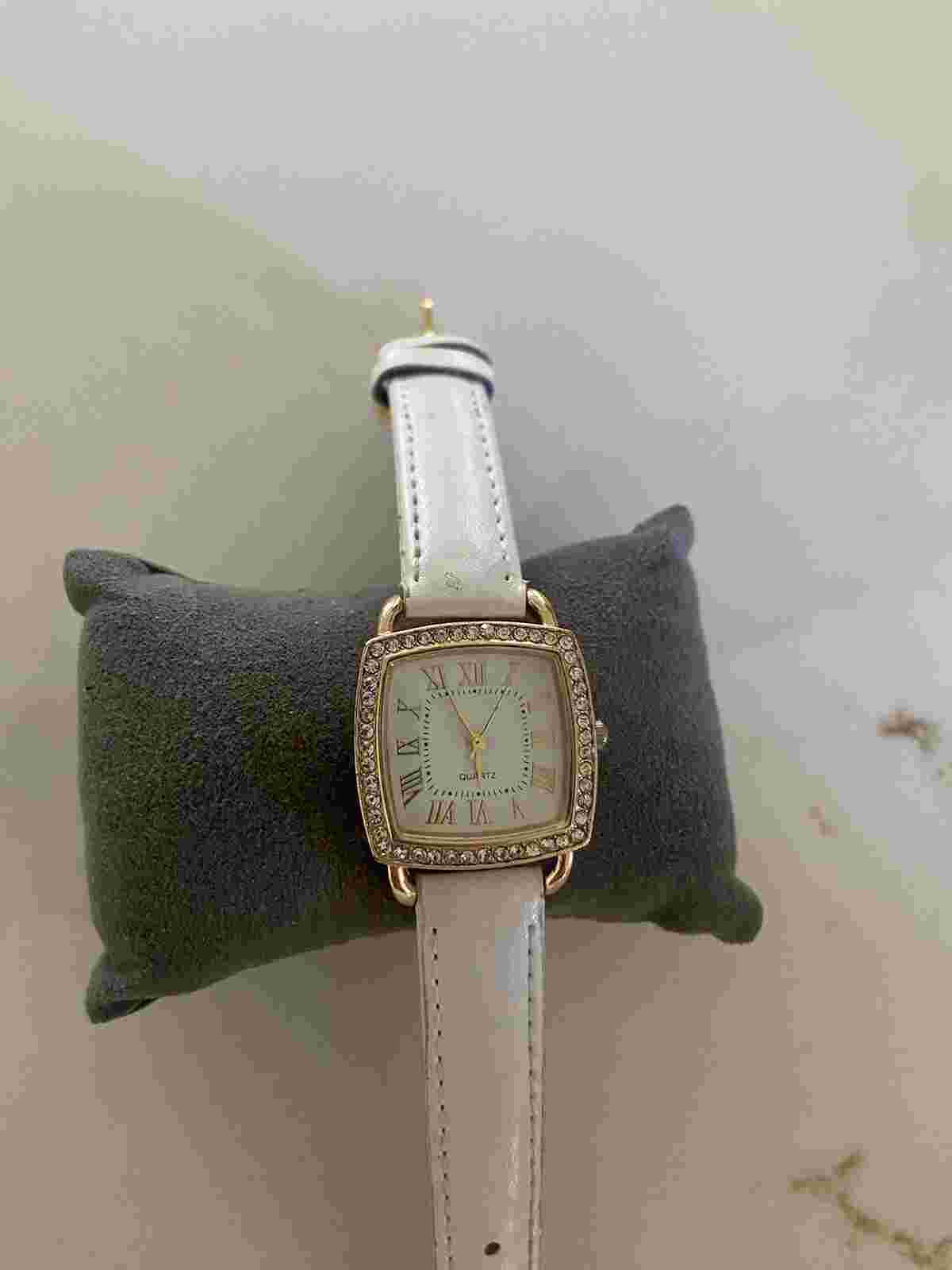 Haband Quartz Womens Watch White Leather Band With Gold Dial New Battery Works