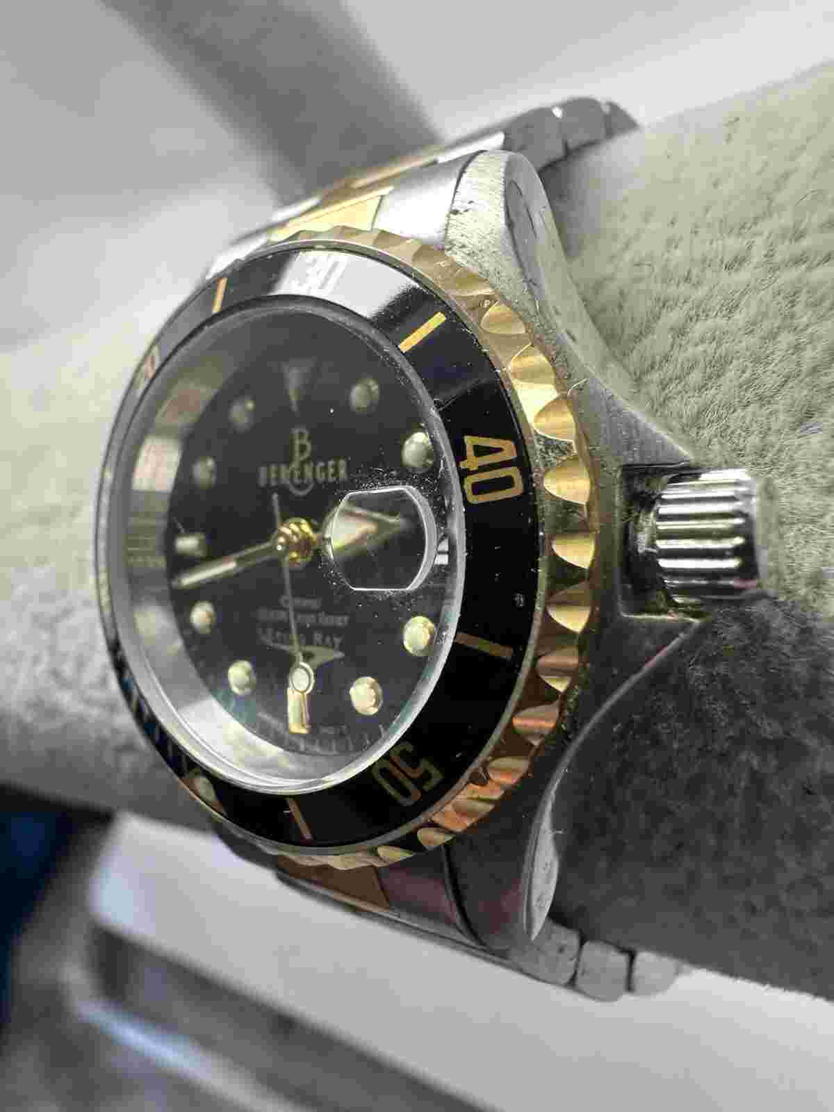 Berenger Sting Ray Womens Dive Watch New Battery 28MM 6" A99