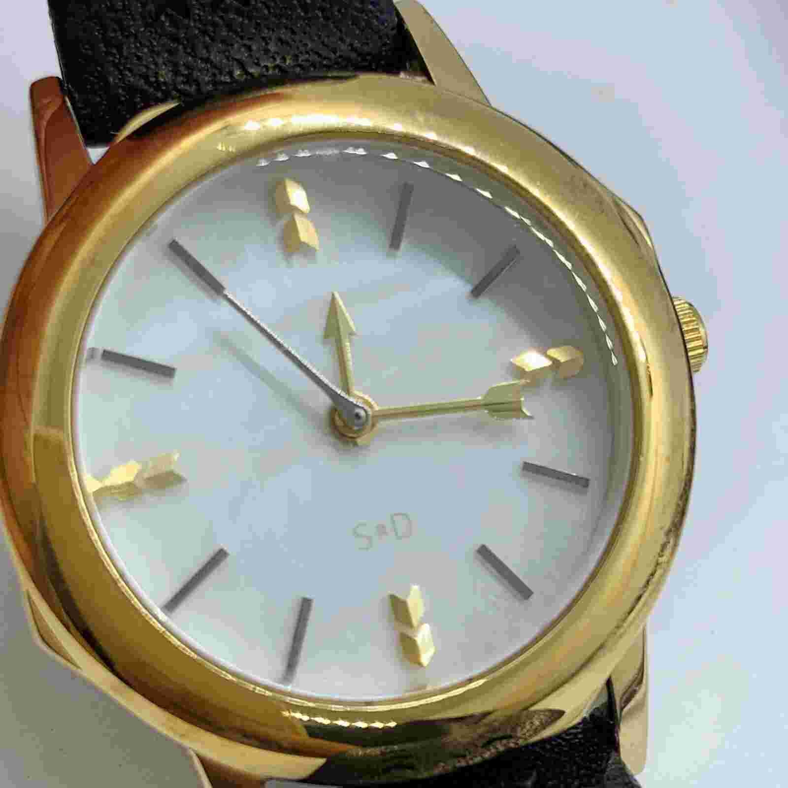 Stella & dot ladies 28mm Quartz analog gold tone watch MOP dial runs