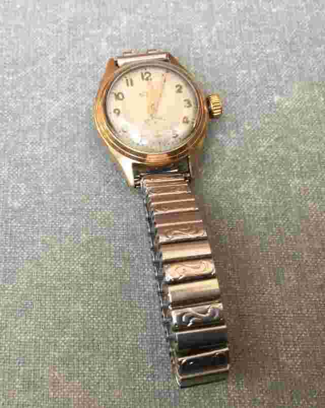 Suisse 15 jewels women vintage mechanical watch Swiss Made