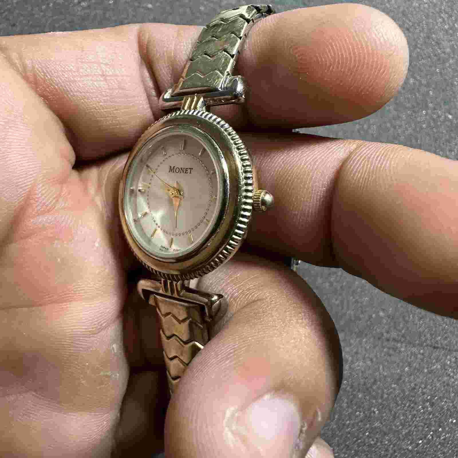 Monet Ladies Quartz Watch Round White Dial Gold Tone Stretch Band Working
