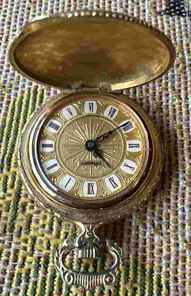 DYNASTY LADIES POCKET WATCH ENDURA TIME CORP Great Condition Working, Base Metal
