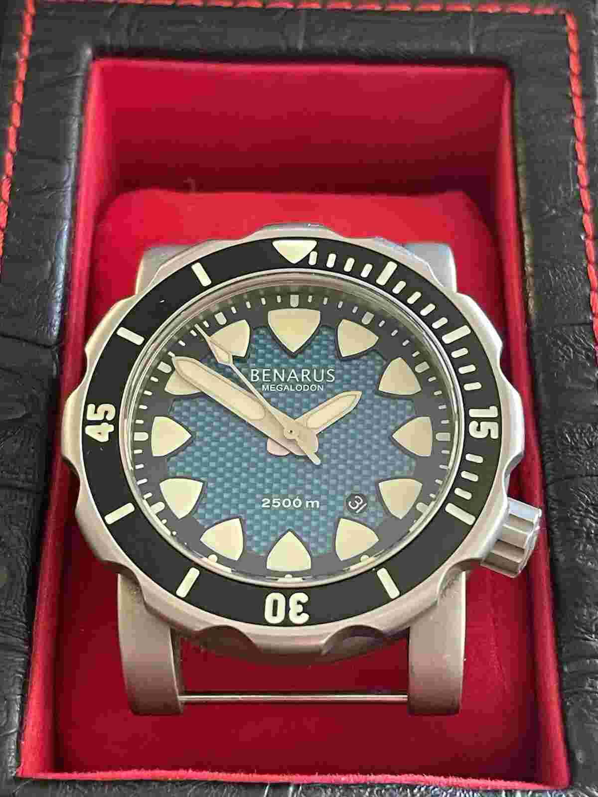 Gen 2 Benarus Megalodon  … Collectors Watch