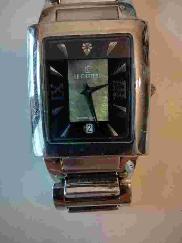 1 Working Le Chateau Quartz Watch with Genuine Diamond