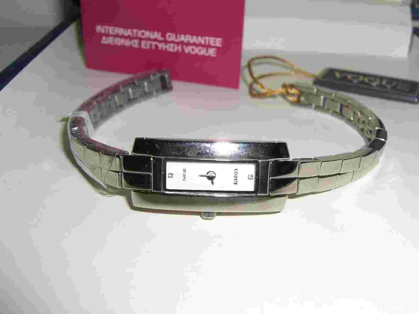 VINTAGE VOGUE LADIES SWISS QUARTZ 631111.1 WRIST WATCH STAINLESS STEEL