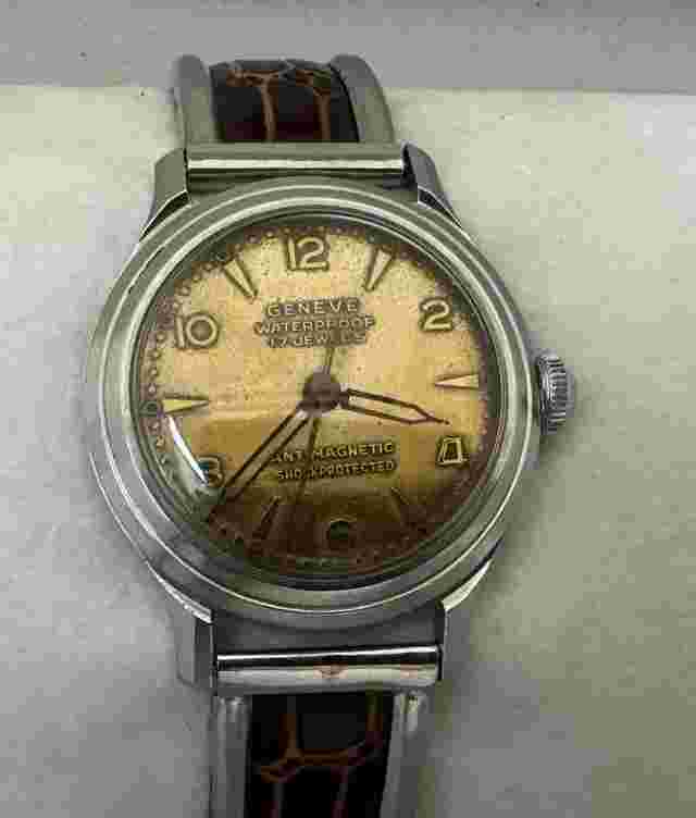 VINTAGE MANS MECHANICAL GENEVE WRISTWATCH 17 Jewels Cal AS 1194 SERVICED