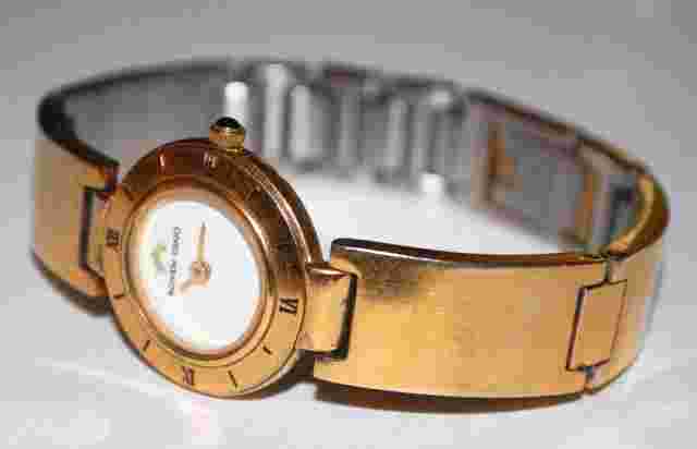 Roven Dino Swiss Aristocrat 2011L Ladies Wrist Watch Sapphire Crystal Runs