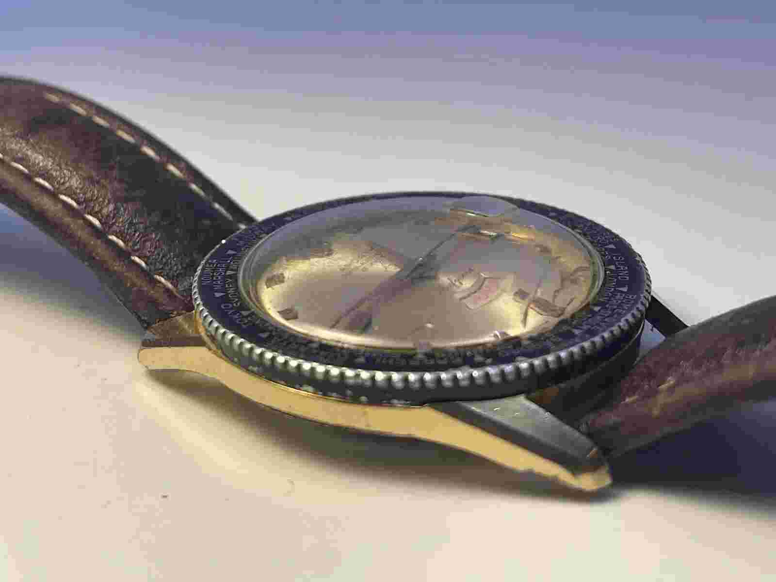 Super Rare Vintage Ardath Super Automatic Reefguard World time Day-Date Watch