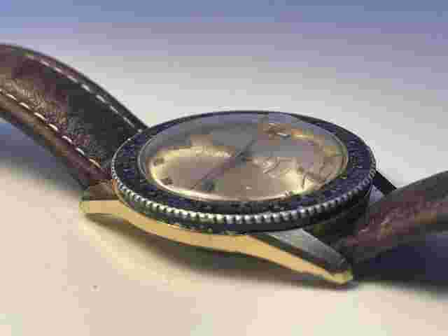 Super Rare Vintage Ardath Super Automatic Reefguard World time Day-Date Watch