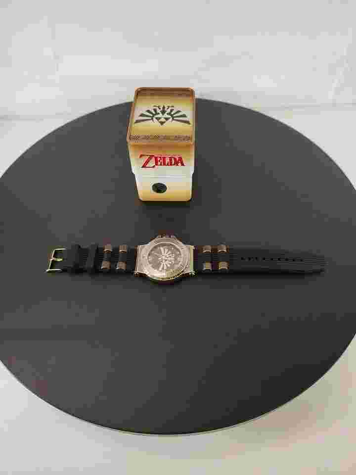 The Legend of Zelda Hyrule Analog Watch Brown