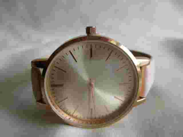 H&M Analog Wristwatch with a Buckle Band