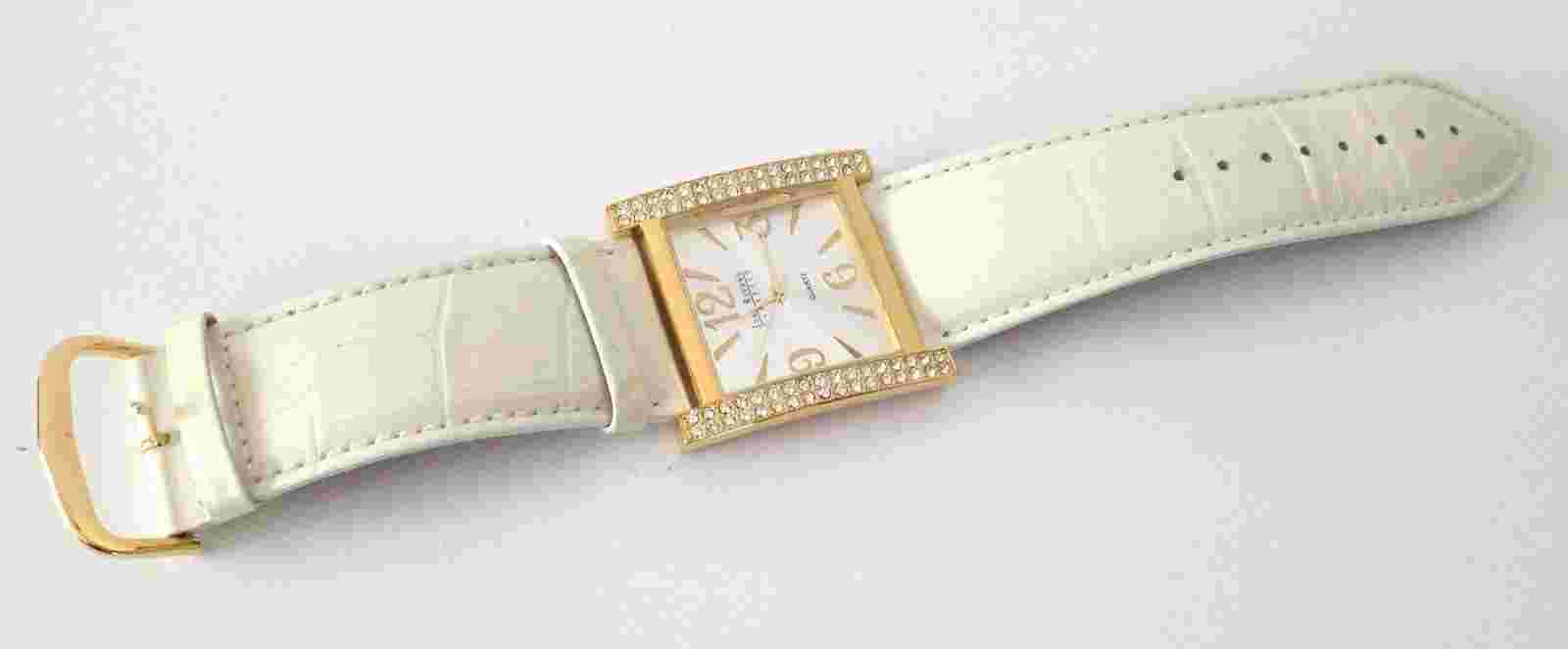 1990's JOAN RIVERS Classic Collection Genuine Leather Rhinestones Watch W/Box