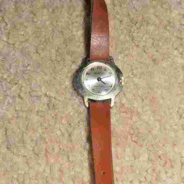 VINTAGE DIANTUS ANTIMAGNETIC LADIES OLD WATCH IT NEEDS A BATTERY SWISS MADE