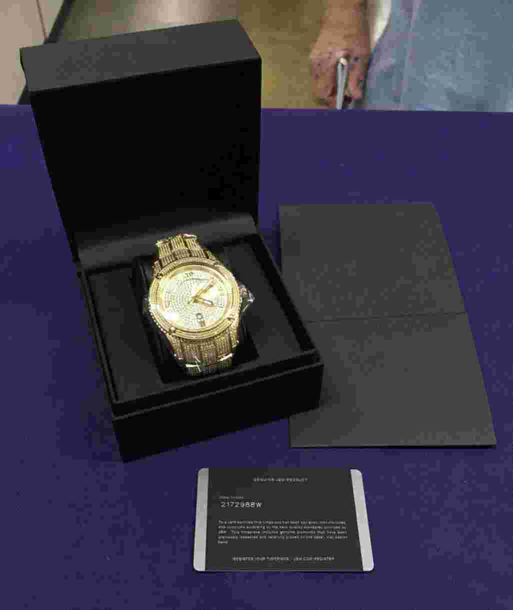 JBW Jet Setter GMT Quartz Diamond Gold Dial Men's Watch Item No. J6370A