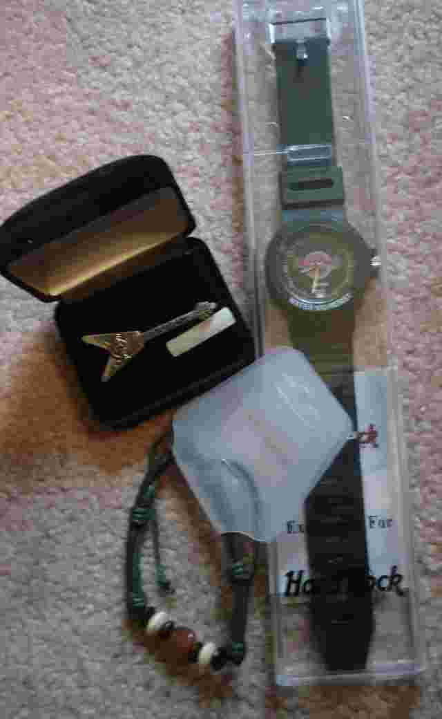 NEW HARD ROCK CAFE ASPEN FLYING V GUITAR STERLING PIN & MENS HARD ROCK WATCH