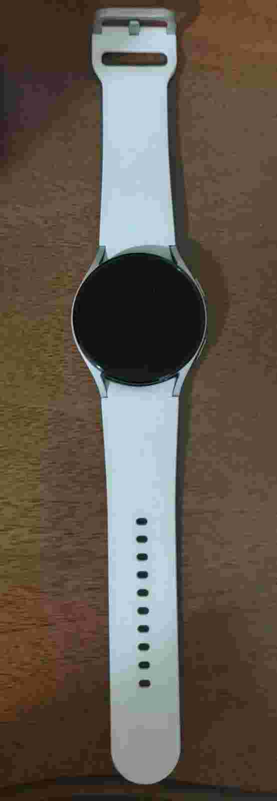 Samsung Galaxy Watch4 40mm Smartwatch Heart Rate Monitor White / Silver