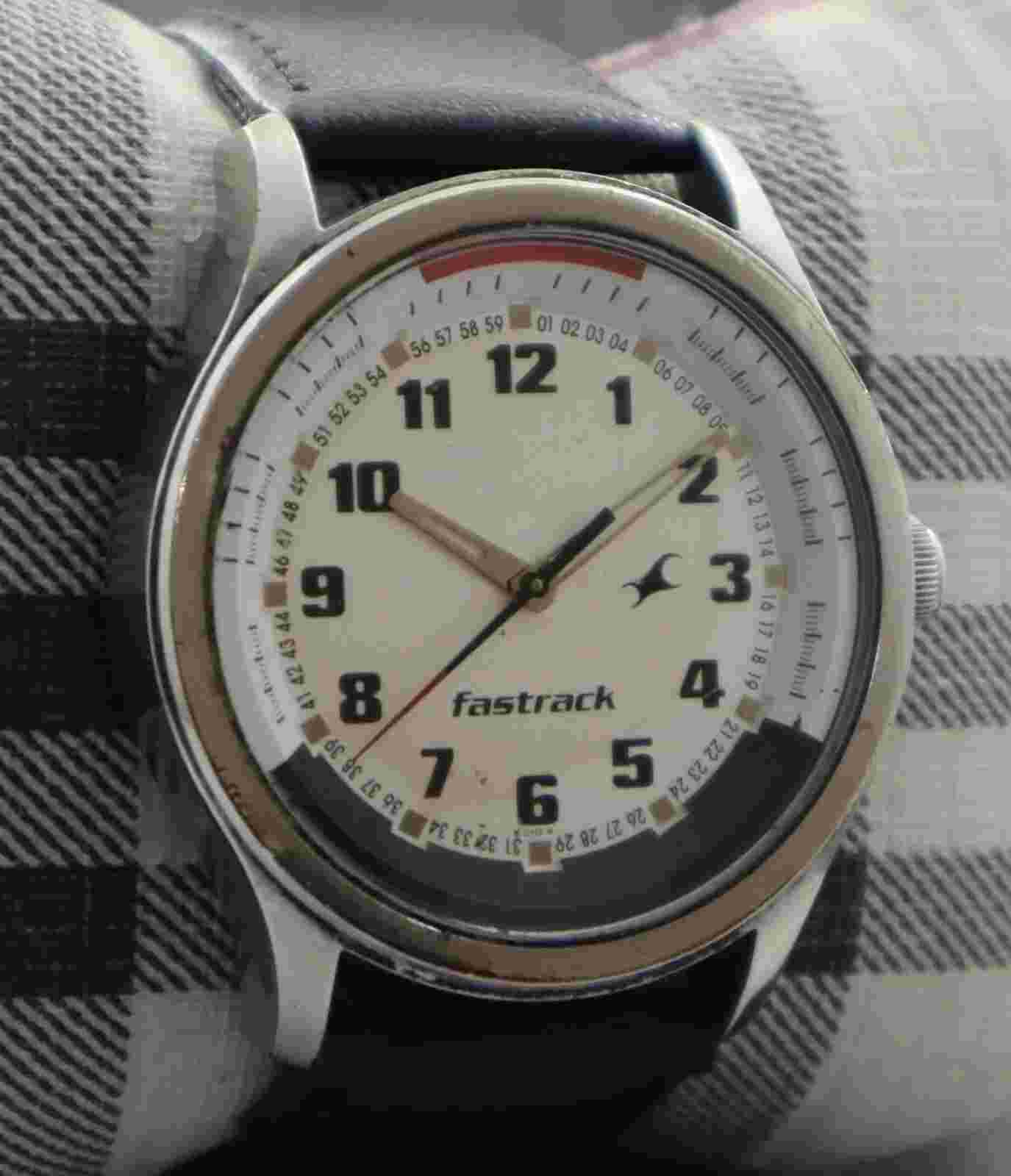 Casual Fastrack Men Analog White Dial Leather Band Quartz Wristwatch Working