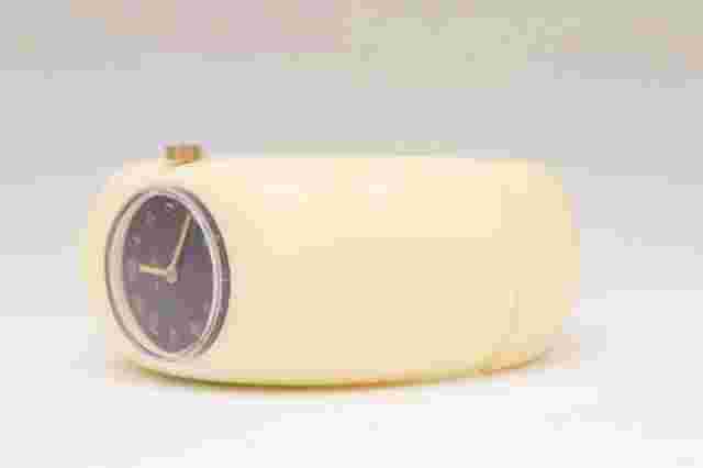 VTG Chateau Swiss Made Polystyrene Wind Up Womens Watch Chunky Winds But no Tick