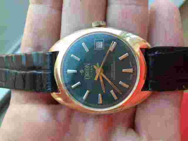 Titan Orion AUTOMATIC + MANUAL WATCH VINTAGE NOS SWISS COLLECTION MONTRE