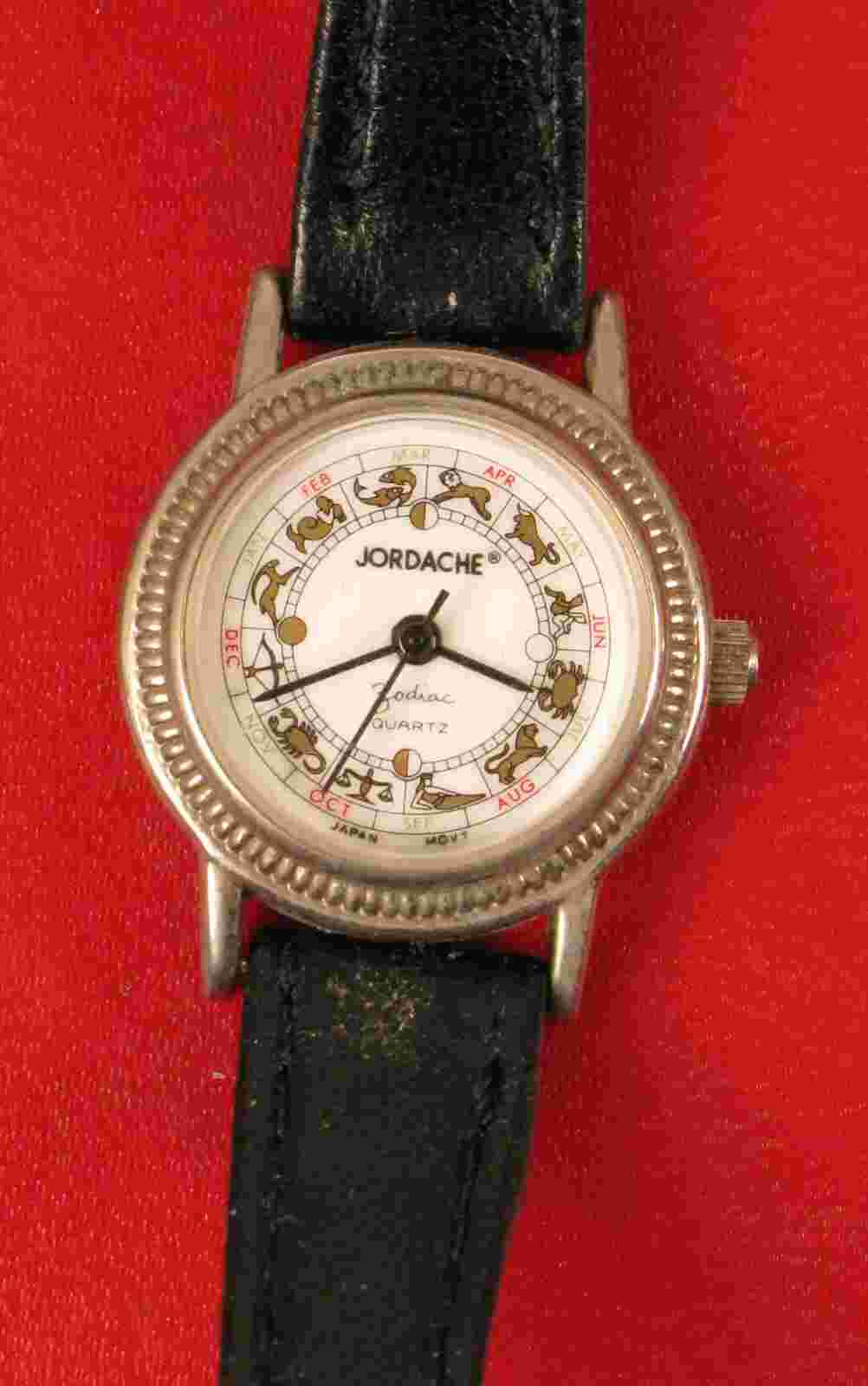 CLASSIC JORDACHE WOMENS WATCH NOT WORKING UNTESTED MAY JUST NEED BATTERY !