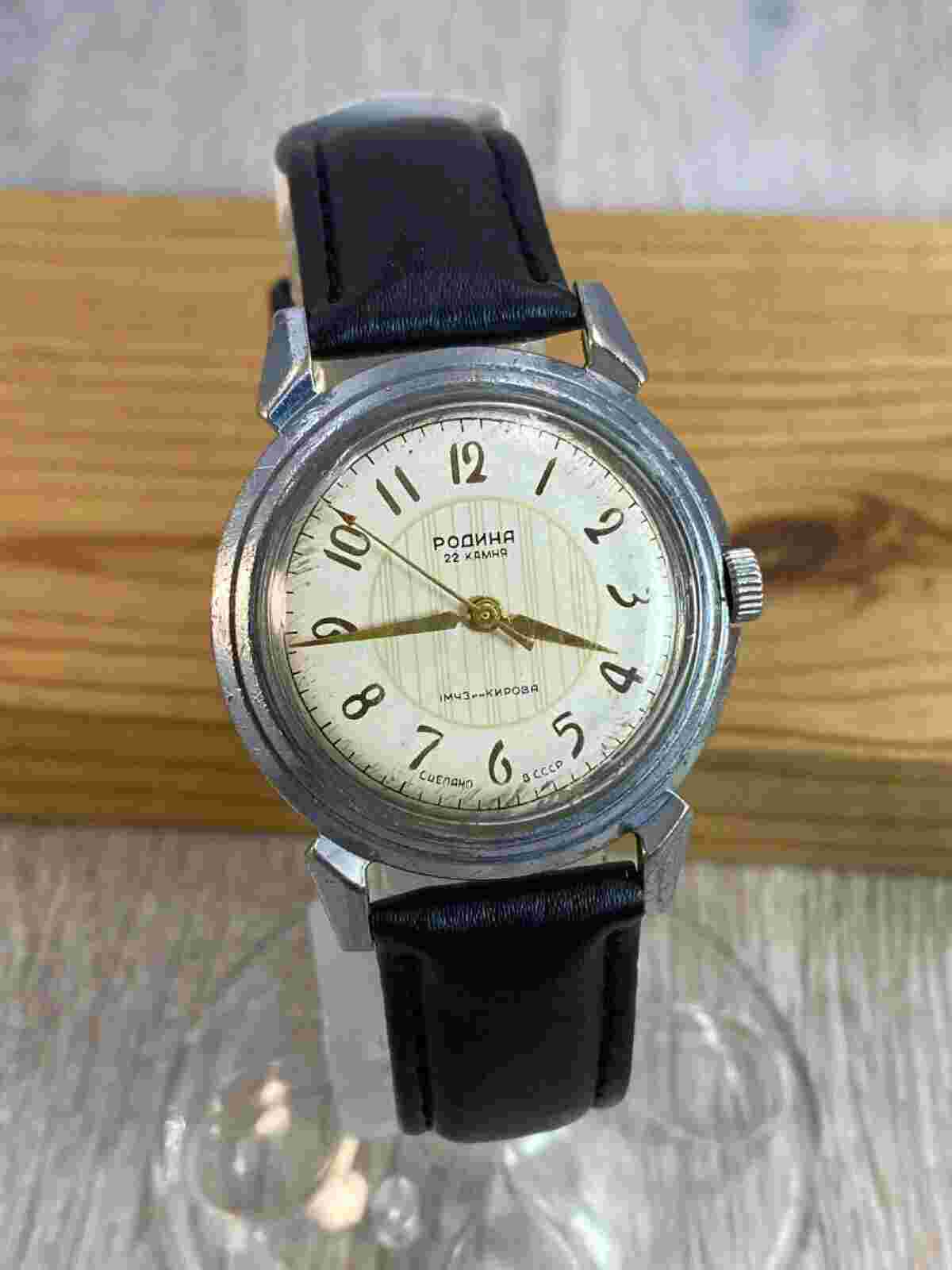 Rodina 1 MChZ automatic 22j vintage  Soviet Era mens watch USSR