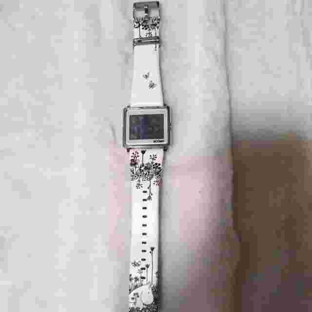 Epson Smart Canvas Moomin wristwatch batteries need replacing 2 belts boxed rare