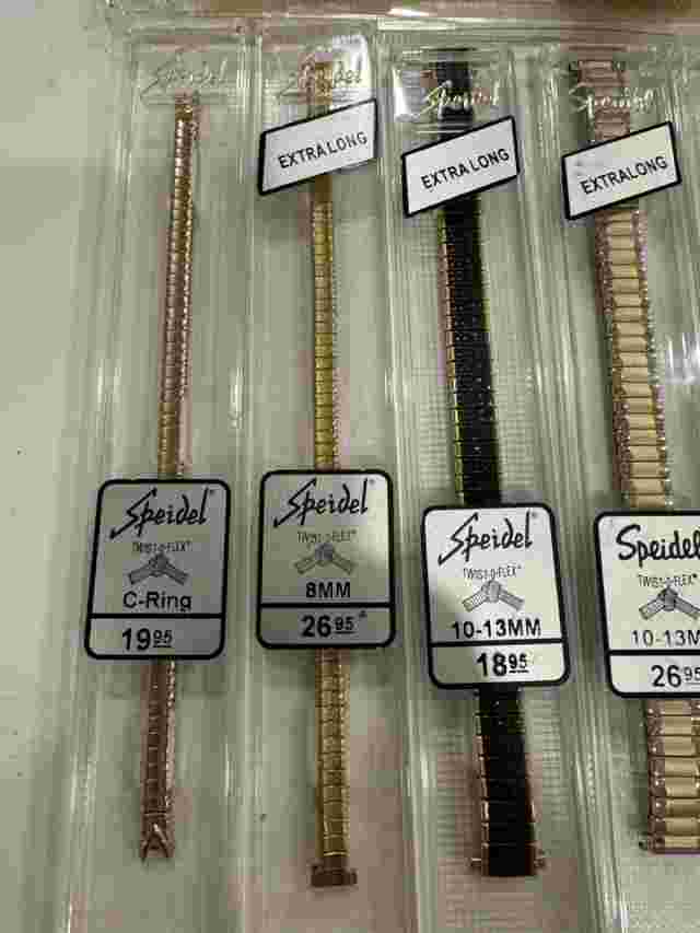 Speidel Women’s Watch Bands 8 Different Bands. Gold Looking