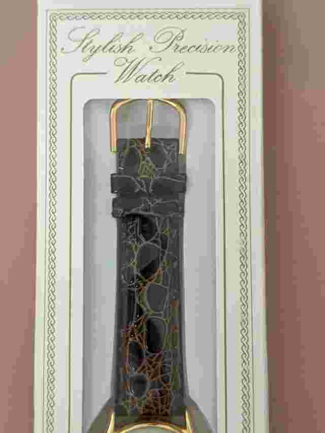 New Keebler Ernie Elf Wrist Watch with Moving Arms by LeJour