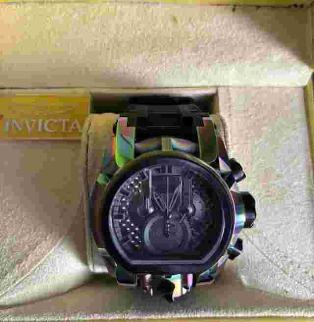 WITH BOX INVICTA MEN'S BOLT ZEUS MAGNUM FULL SILVER DIAL STAINSTEEL BAND WATCH