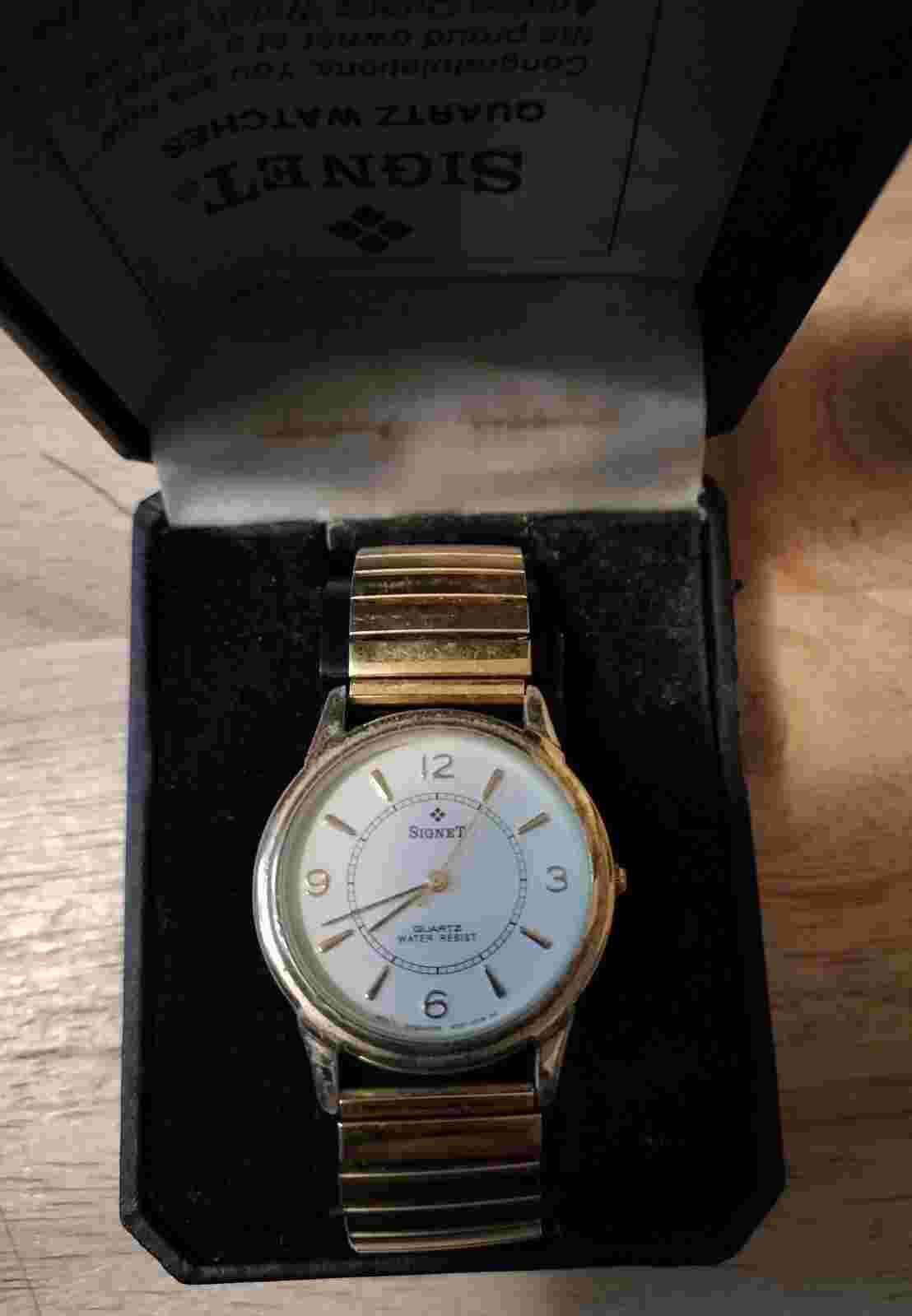 Signet Quartz Water Resistant Gold Tone Watch Speidel Band - Needs New Battery