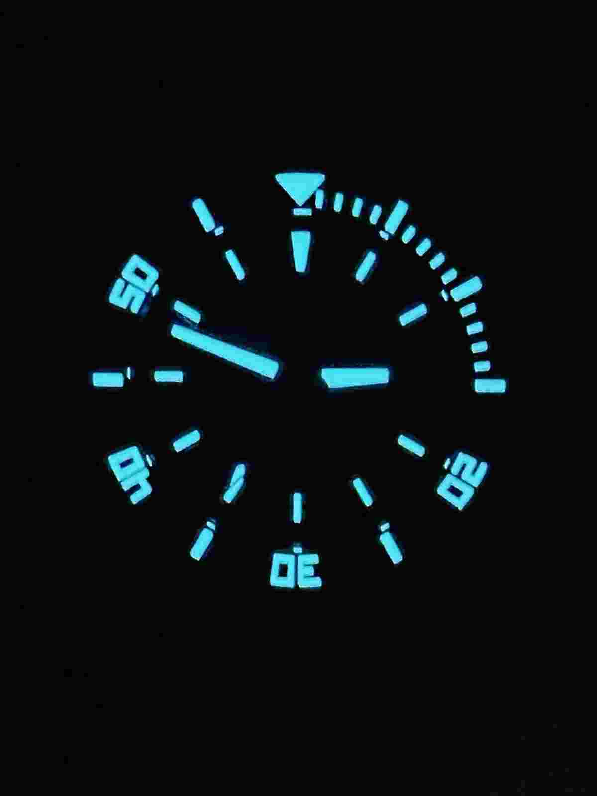 PHOIBOS LEVIATHAN 200M Auto Dive Watch Teal - Out Color️ PY050B