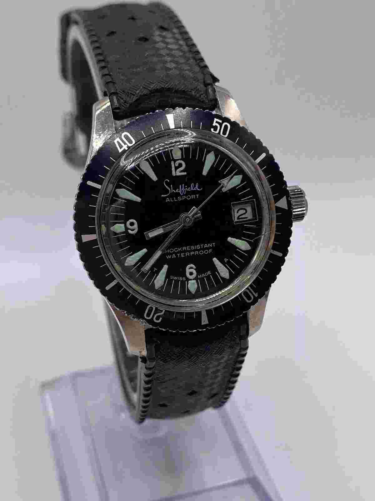 Vintage Sheffield Swiss Made Divers Lume Date Dial Ladies Watch New Batt