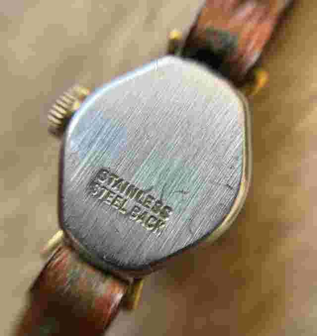 Vintage Ladies ELCO 17 Jewels Incabloc Swiss Watch - Leather Strap, Gold Colour