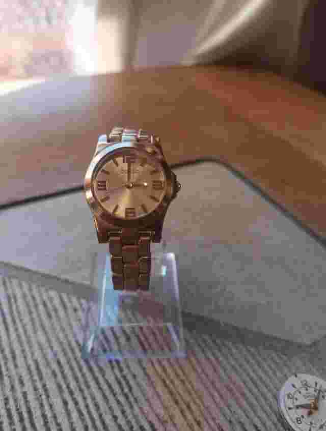 OOZOO Ladies Watch New Battery Perfect