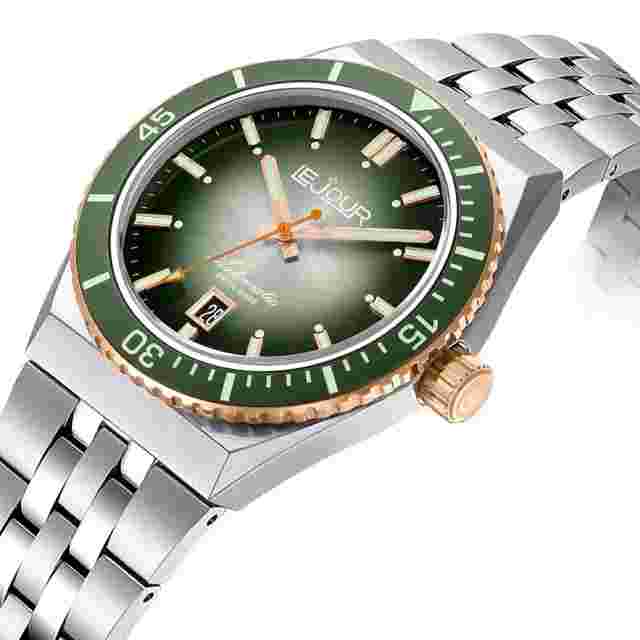Le Jour Delmare Automatic Divers Watch Green/Gold Sunray. Authorised Dealer