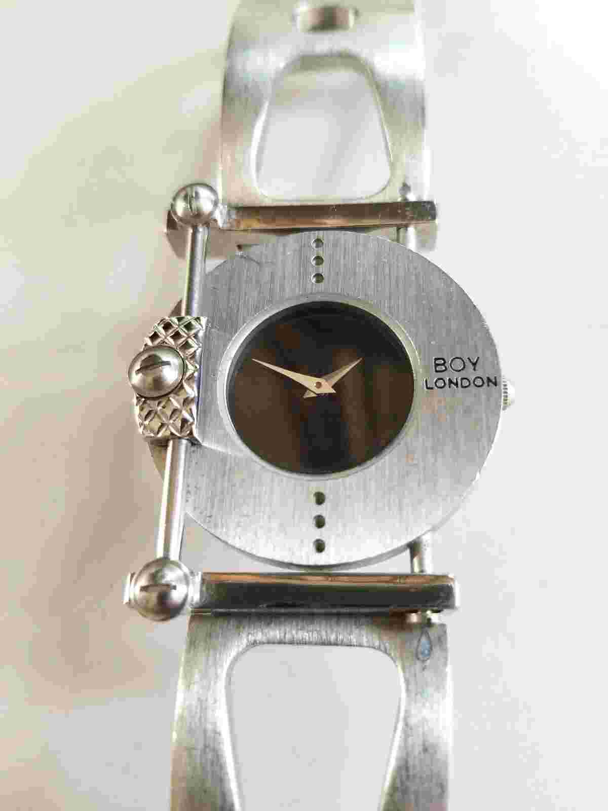 BOY LONDON 86-W PRE-OWNED GREAT UNIQUE CASE DESIGN CHROMED QUARTZ MEN'S WATCH