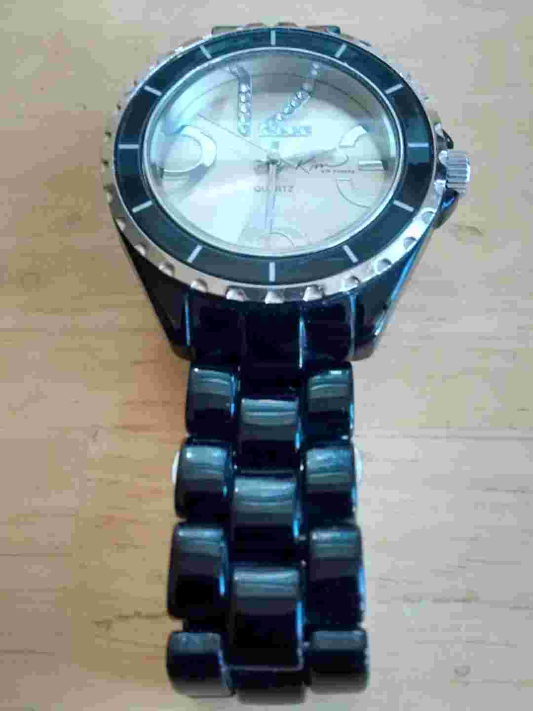 Vintage Kim Rogers ladies watch, running with new battery no Reserve