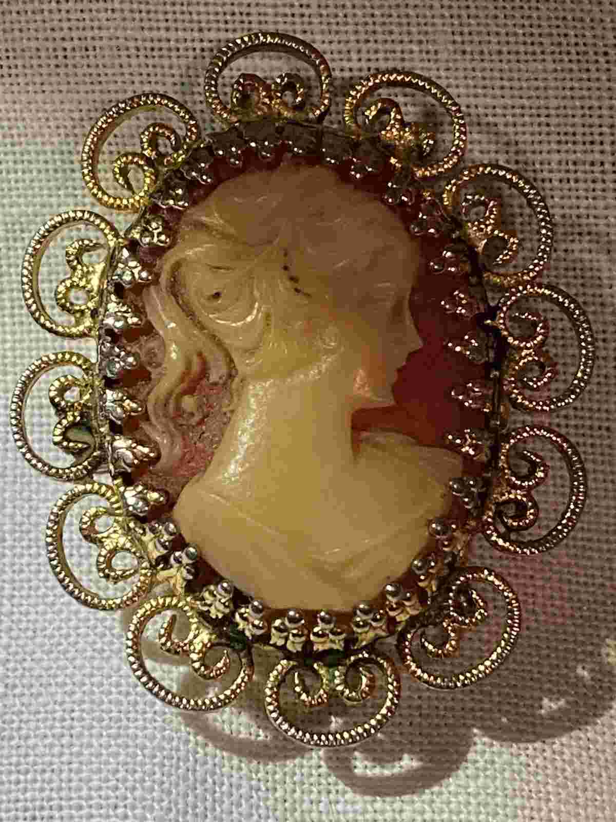Vintage Signal Cameo Watch