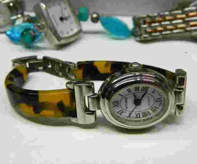 BECORA  Acrylic &Silver tone Lady's watch/wristwatch
