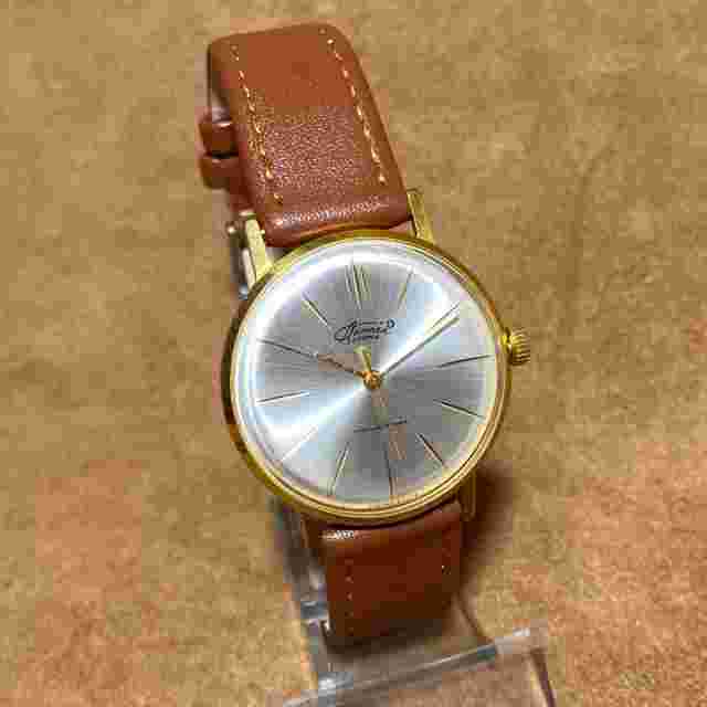 Vintage Watch Luch Vimpel Ultra Slim Soviet Men's Wristwatch 23 Jewels Serviced