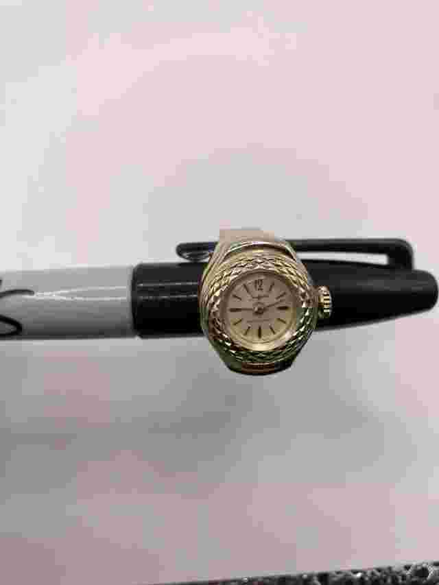 Swiss Sheffield vintage ring watch Metal Gold Tone Vintage Small Expands