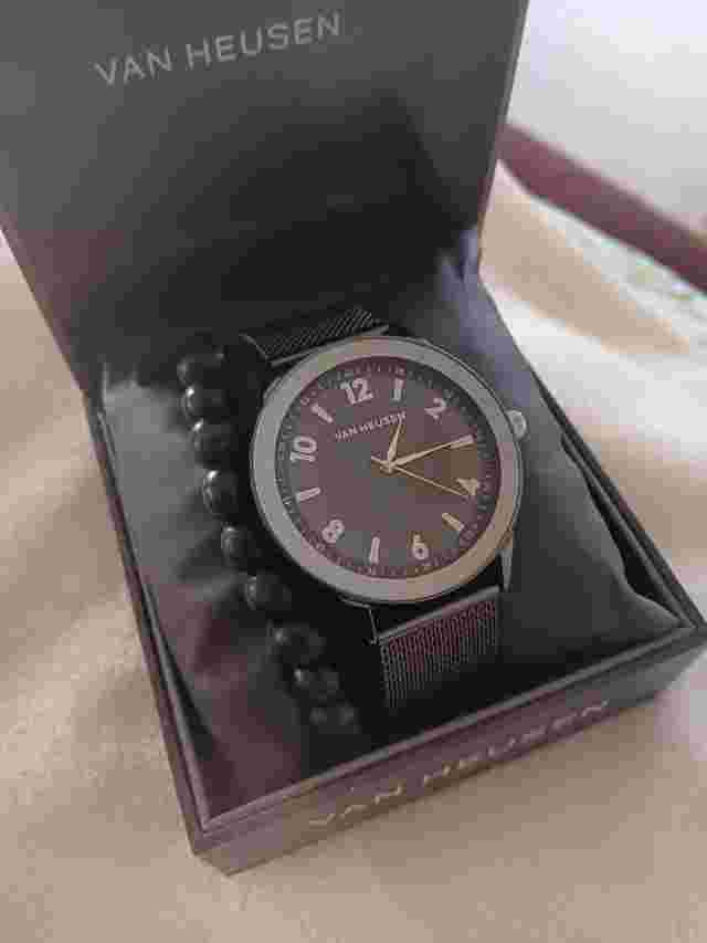 VAN HEUSEN Men's Watch-Bracelet Gift Set Brand New Black
