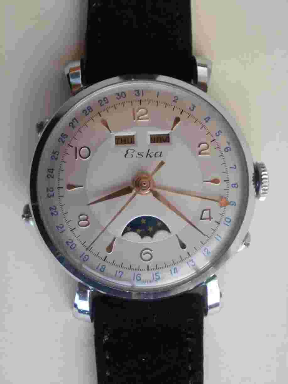 ESKA Triple Date new old stock moonphase Valjoux cal.90 vintage 1940 wrist watch