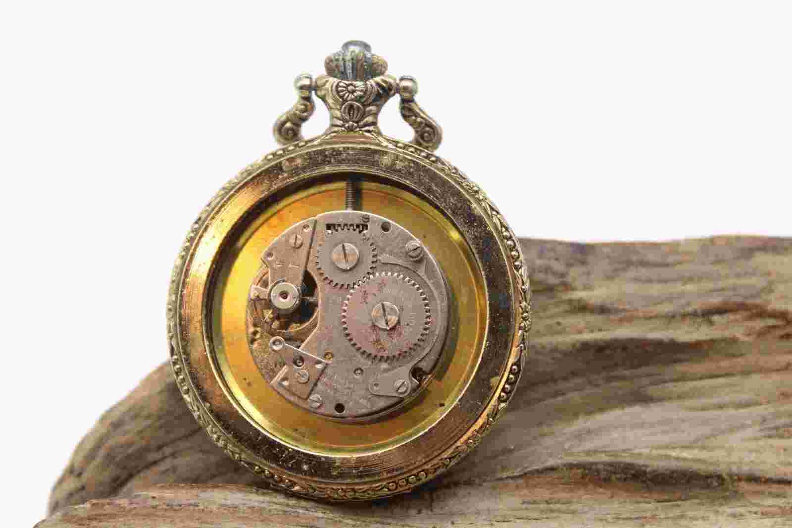 HENRY V POCKET WATCH 46.6mm WIDE 1j DOES NOT RUN WHEN WOUND FOR REPAIR (OJ3)