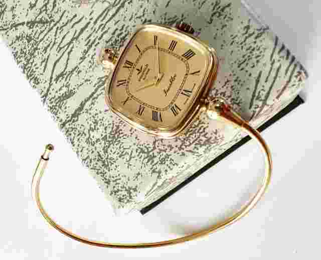Monumental - Ladies Square Watch Manual Mov. 17 Jewels - NOS - Swiss Made