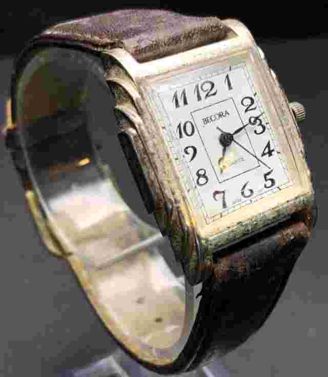 Vintage Women's Becora Analog Watch - Untested - May Need Battery or Repair