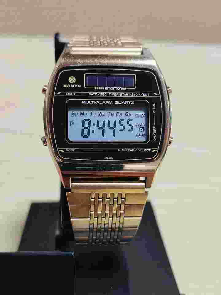 Rare Vintage 80s Sanyo 514-67 Digital Watch Retro Gold Mens