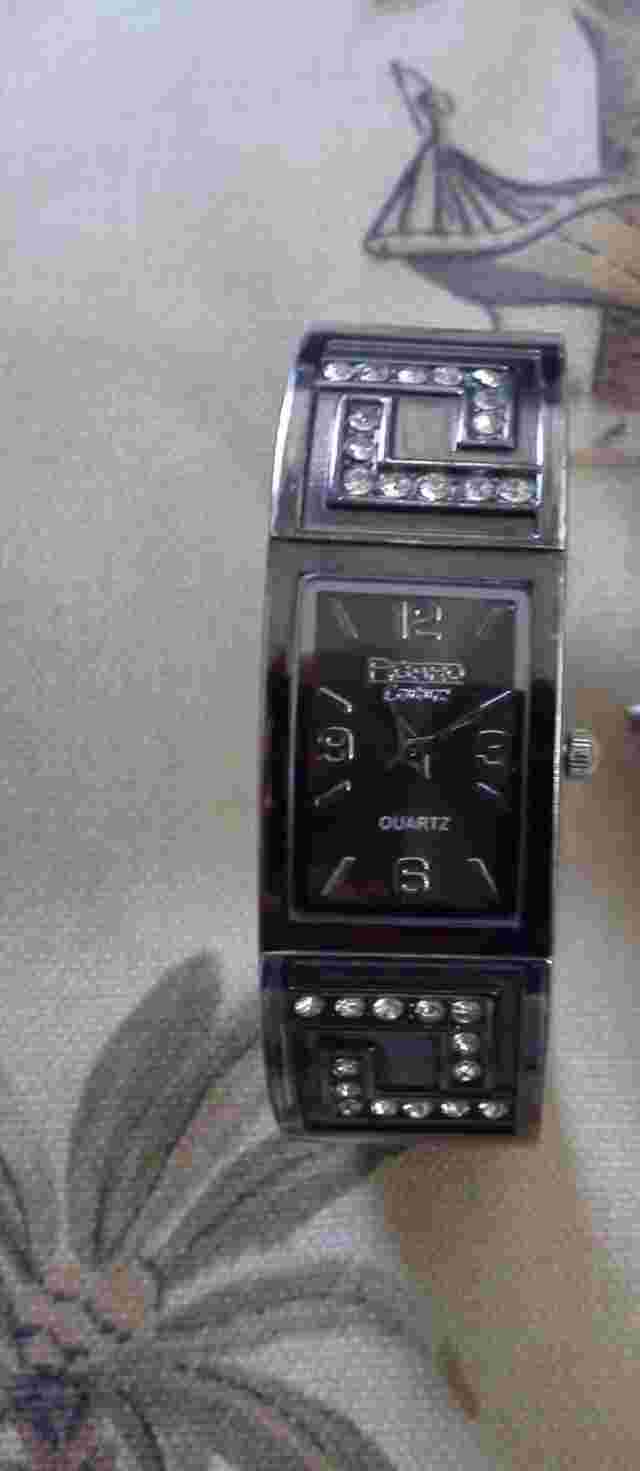 Used Stunning Figaro Couture Black Cuff Crystal Bling Women Watch Runs Great