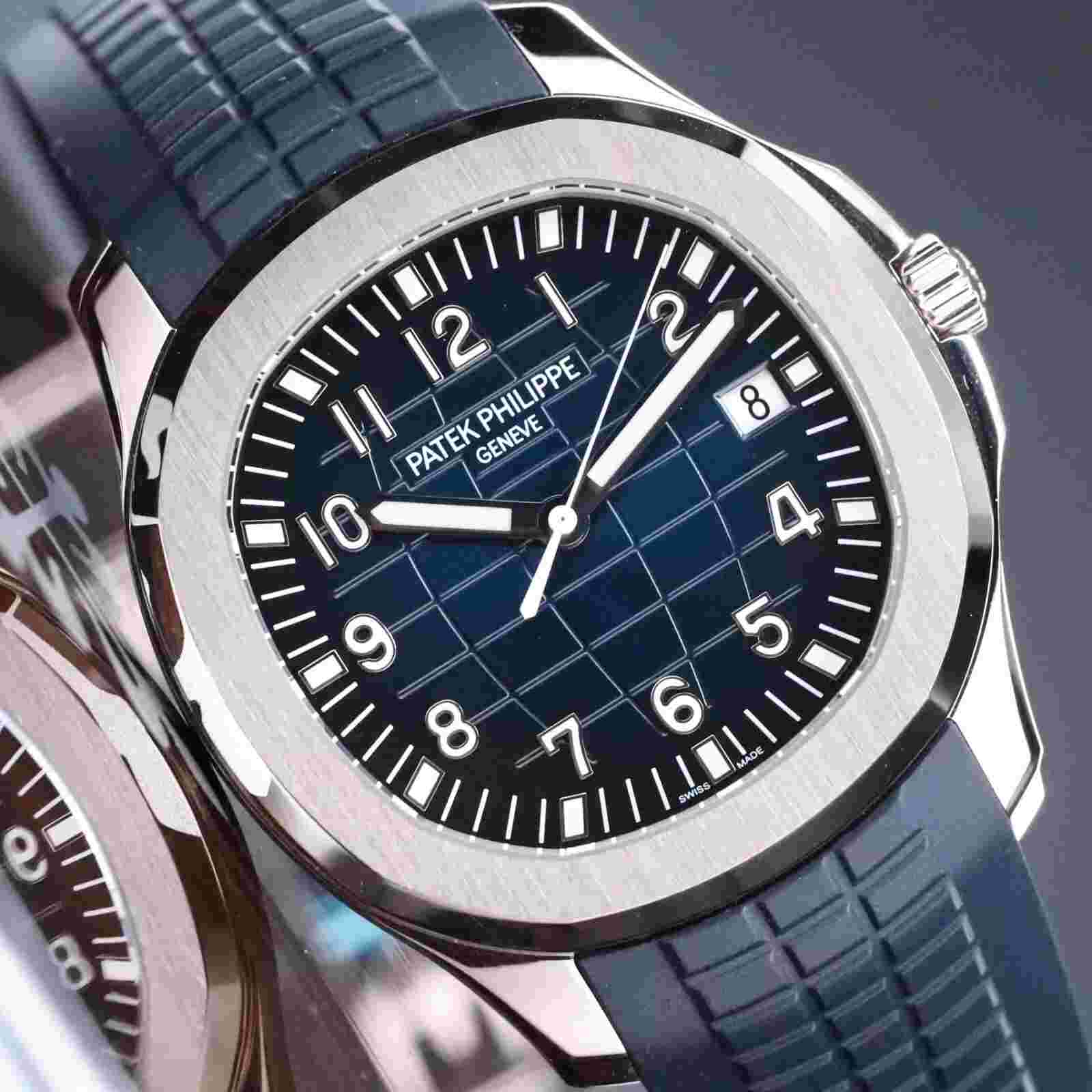Patek Philippe Aquanaut Blue Men's Watch - 5168G-001
