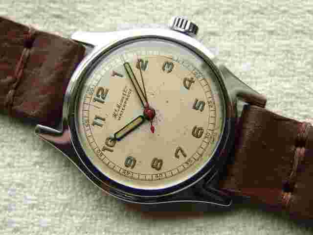 VINTAGE MEN'S WWII PERIOD VINTAGE H. MOSER & Cie MILITARY WATCH GOOD CONDITION